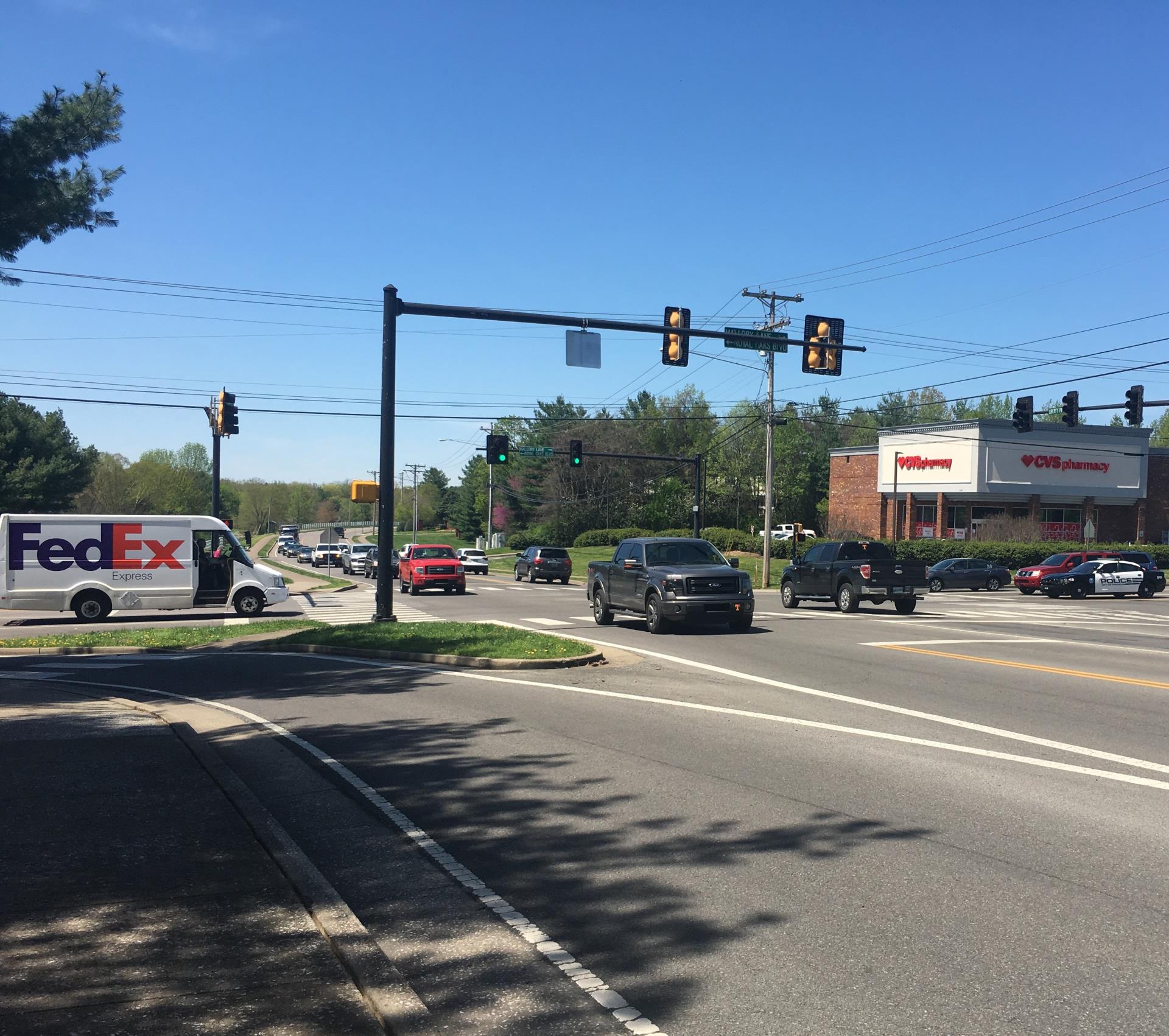 Royal Oaks and Mallory Lane/Liberty Pike intersection