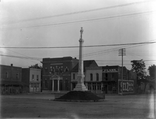 Franklin Confederate Monument older photo