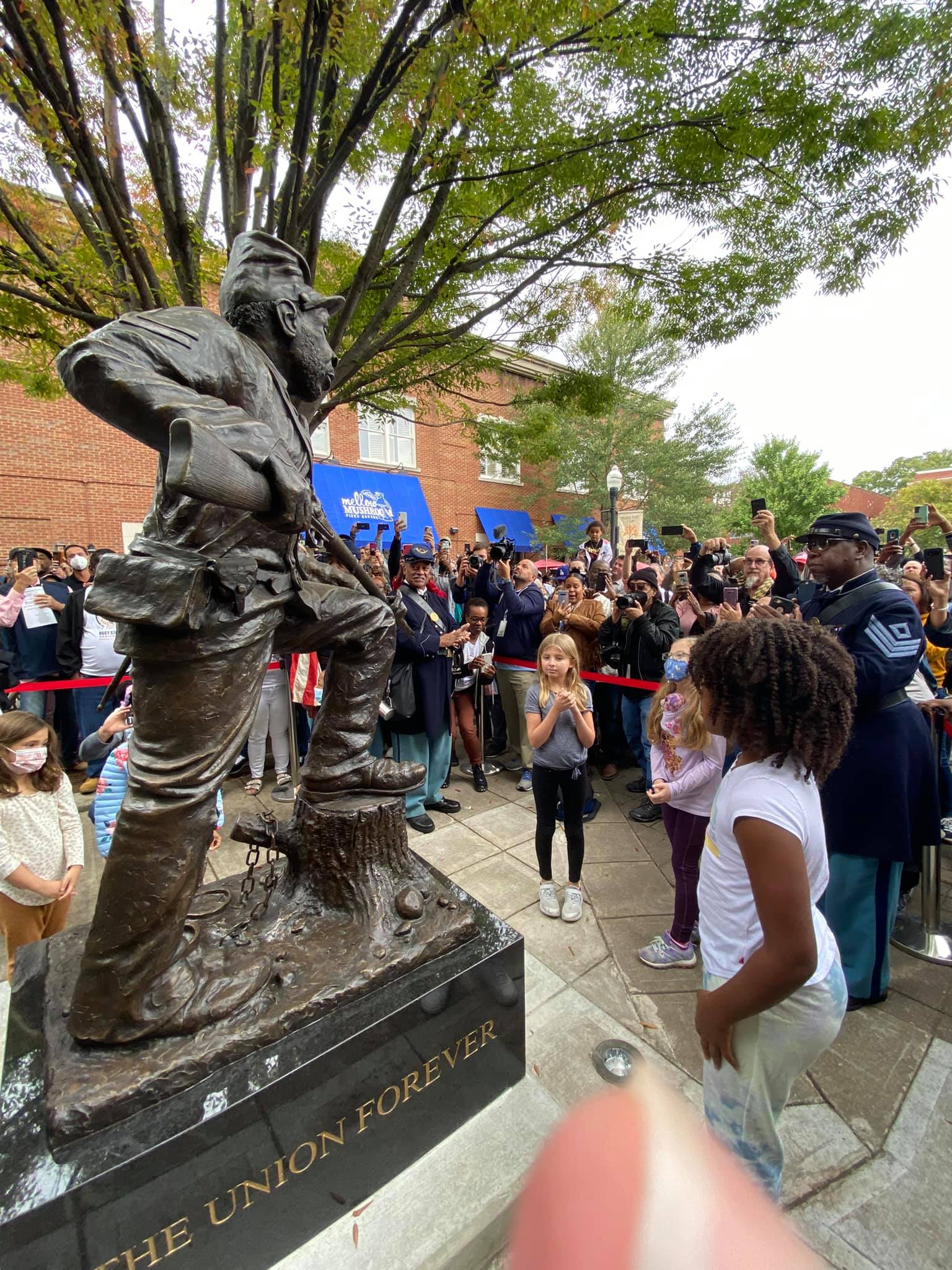 unveiling of usct statue